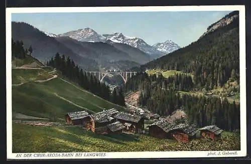 AK Langwies, Blick zum Viadukt der Chur-Arosa-Bahn