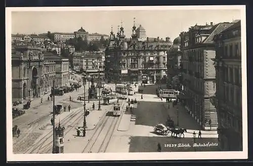 AK Zürich, Strassenbahnen und Geschäfte am Bahnhofplatz