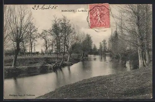 AK Marcigny, La rivière paisible bordée d`arbres