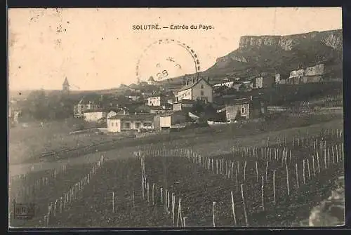 AK Solutré, Entrée du Pays