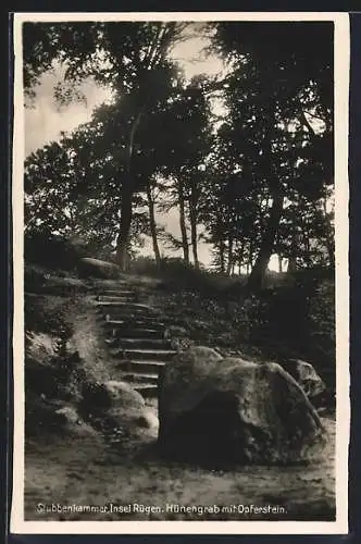 AK Stubbenkammer /Insel Rügen, Hünengrab mit Opferstein