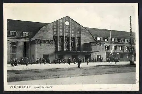 AK Karlsruhe i. B., Hauptbahnhof von der Vorderseite