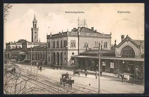 AK Karlsruhe, Kutschen vor dem Bahnhofsgebäude