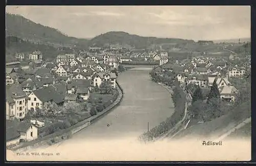 AK Adliswil, Totalansicht mit Fluss und Brücke aus der Vogelschau