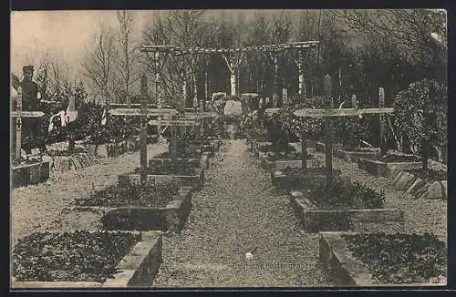 AK La Malmaison, deutsche Heldengräber, Soldatenfriedhof