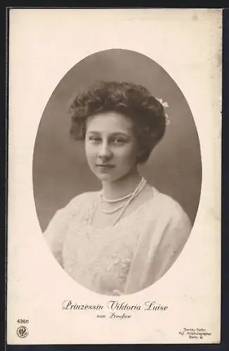 AK Victoria Louise Herzogin von Braunschweig in weissem Kleid