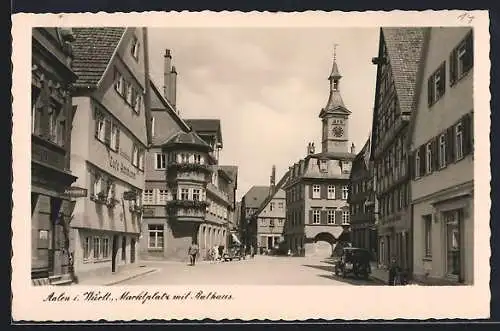 AK Aalen i. Württ., Strasse am Marktplatz mit Rathaus, Cafe Ammann & Apotheke