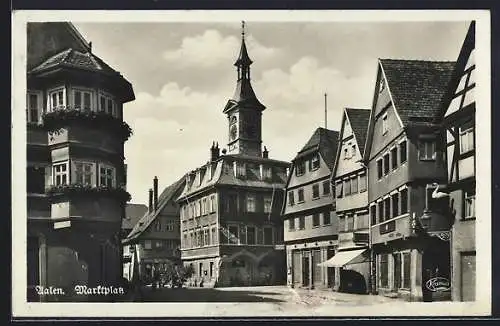 AK Aalen, Marktplatz mit Rathaus, Strasse im Sonnenschein