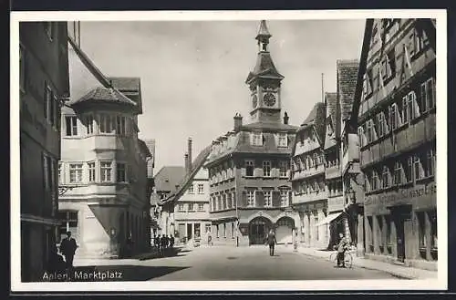 AK Aalen /Württ., Strasse am Marktplatz mit Gasthaus Schwanen und Rathaus