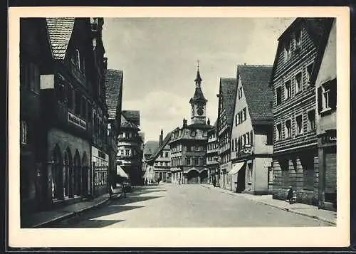 AK Aalen, Strasse am Marktplatz mit Geschäften und Rathaus