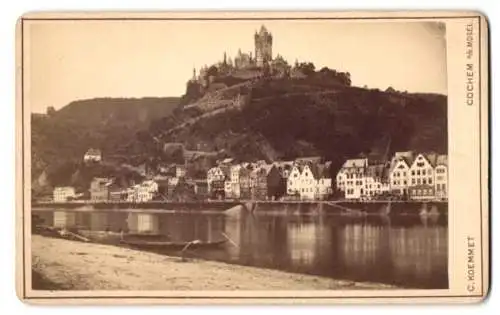 Fotografie C. Koemmet, Cochem, Ansicht Cochem / Mosel, Panorama mit Uferpartie & Reichsburg