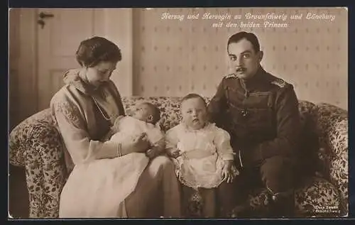 AK Ernst August Herzog von Braunschweig mit Herzogin und beiden Prinzen