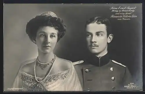 AK Prinz Ernst August in Uniform, Herzog zu Braunschweig und seine Braut Prinzessin Victoria Luise von Preussen