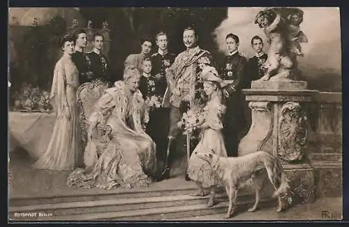 Foto-AK kaiserliche Familie von Preussen mit Windhund