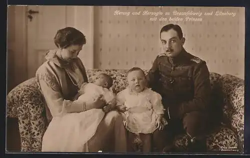 AK Ernst August Herzog von Braunschweig mit Herzogin und beiden Prinzen