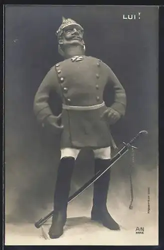 Foto-AK Karikatur Kaiser Wilhelm II. von Preussen in Uniform mit Säbel