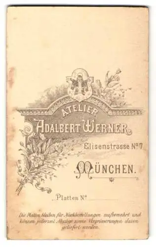 Fotografie Adalbert Werner, München, Elisenstr. 7, Münchner Kindl und florale Verzierung, Rückseitig Damen Portrait