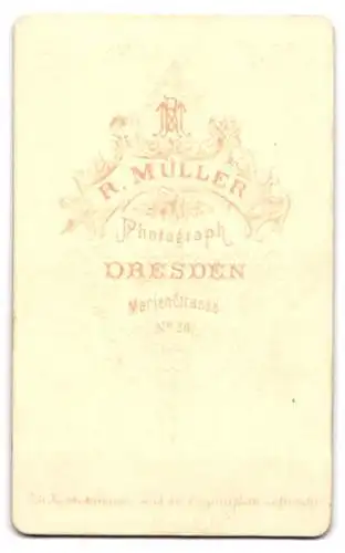 Fotografie R. Müller, Dresden, Marienstrasse 26, Porträt eines jungen Mannes