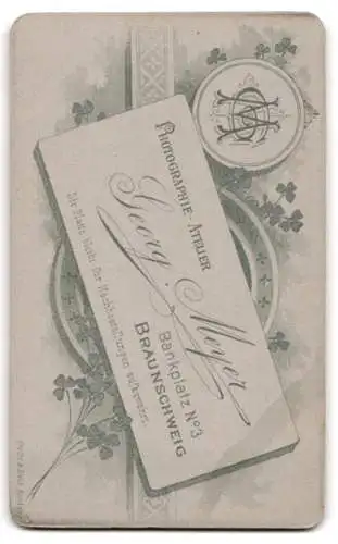 Fotografie Georg Meyer, Braunschweig, Bankplatz Nr. 3, Porträt einer Dame im Halbprofil