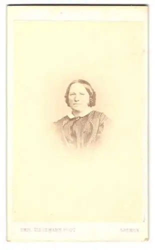 Fotografie Emil Tiedemann, Bremen, Richtweg No. 12, Porträt einer Dame