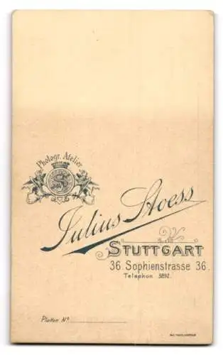 Fotografie Julius Stoess, Stuttgart, Sophienstrasse 36, Porträt eines liegenden Babys