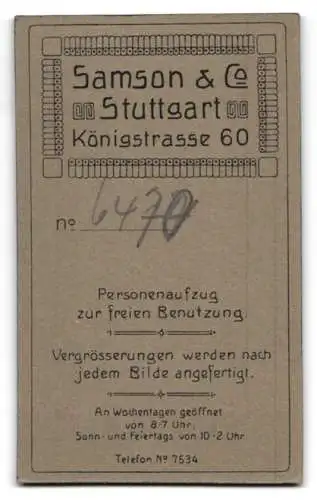 Fotografie Samson & Co, Stuttgart, Königstrasse 60, Porträt eines jungen Mädchens mit Apfel