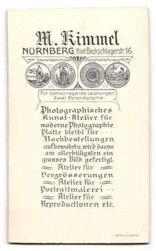 Fotografie M. Kimmel, Nürnberg, Hint. Beckschlagerstr. 16, Mädchen im eleganten Kleid