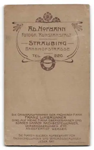 Fotografie Ad. Hofmann, Straubing, Bahnhofstrasse, Portrait eines Kleinkindes