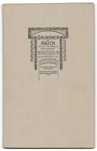 Fotografie Grundner & Abich, Berlin, Gr. Frankfurter Str. 126, Porträt eines älteren Mannes