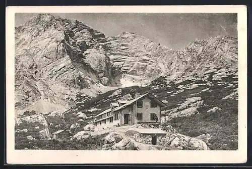 AK Hess-Hütte, Ansicht gegen die Berge