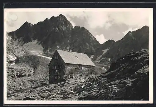 AK Adolf Noltzberger-Hütte, Blick auf die Hütte gegen den Kruckelkopf