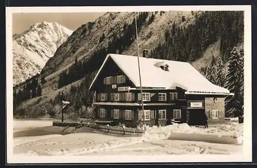 AK Baad, Norishütte mit Zwölferhorn im Schnee