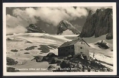 AK Adamekhütte, Gesamansicht im Winter mit Dachstein