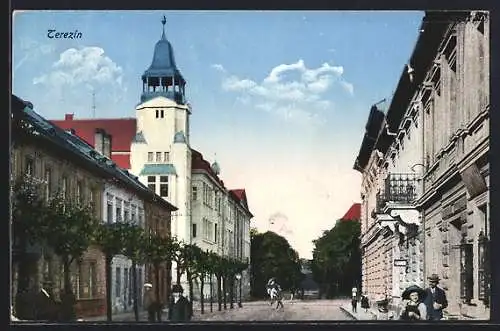 AK Theresienstadt / Terezin, Blick in eine Strasse