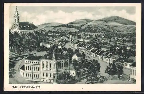 AK Bad Pyrawarth, Totalansicht mit Strasse, Eisenbahn und Bergblick aus der Vogelschau