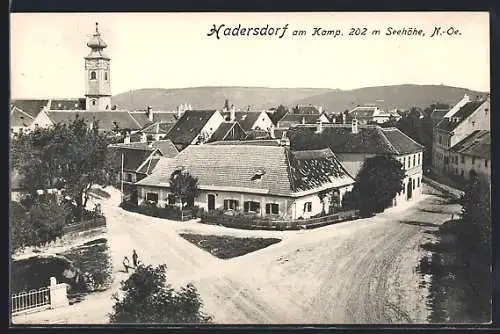 AK Hadersdorf am Kamp, Strassengabelung im Ort mit Kirche