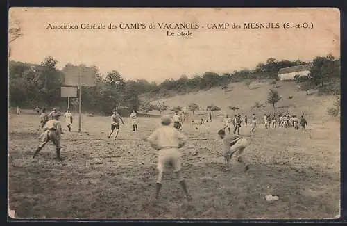 AK Les Mesnuls, Le Stade du Camp de Vacances