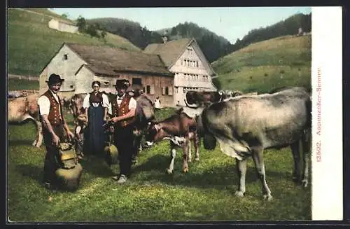 AK Appenzeller-Sennen in Tracht mit ihren Rindern