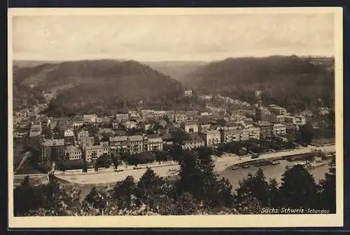 AK Schandau i. Sächs. Schweiz, Stadtansicht von einem Berg aus