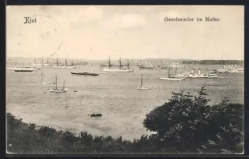 AK Kiel, Geschwader im Hafen