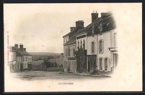 AK Courtomer, Une rue, Strassenpartie