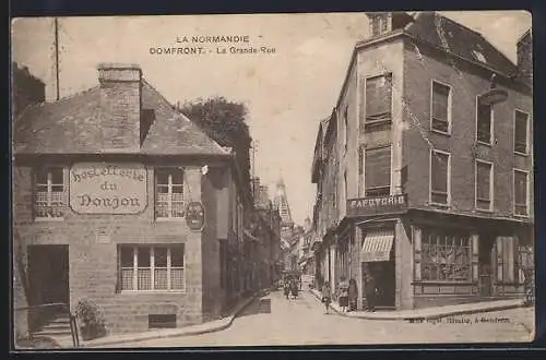 AK Domfront, La Normandie, La Grande-Rue, Strassenpartie