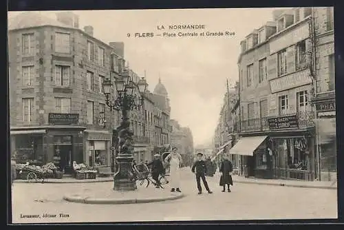 AK Flers, La Normandie, Place Cantrale et Grande-Rue