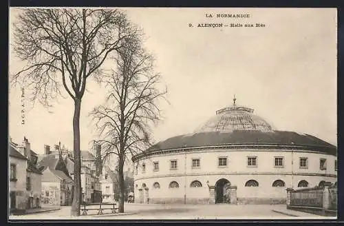 AK Alencon, halle aux Blés vue de la rue