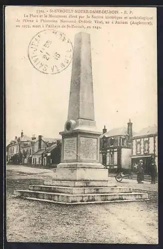 AK St-Evroult-Notre-Dame-du-Bois, La Place et le Monument élevé par la Société historique et archéologique de l`Orne