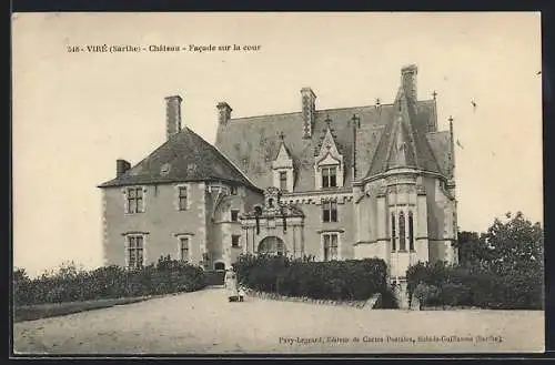 AK Viré /Sarthe, Château, Facade sur la cour