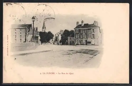 AK La Flèche, La Rue du Quai, Strassenpartie