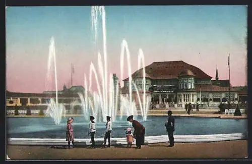 AK Leipzig, Internationale Bauchfachausstellung 1913 - Leuchtspringbrunnen vor dem Hauptrestaurant