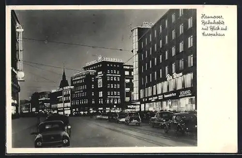 AK Hannover, Bahnhofstrasse mit Geschäften und Blick auf Europahaus