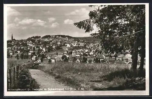 AK St. Georgen im Schwarzwald, Teilansicht mit Bäumen